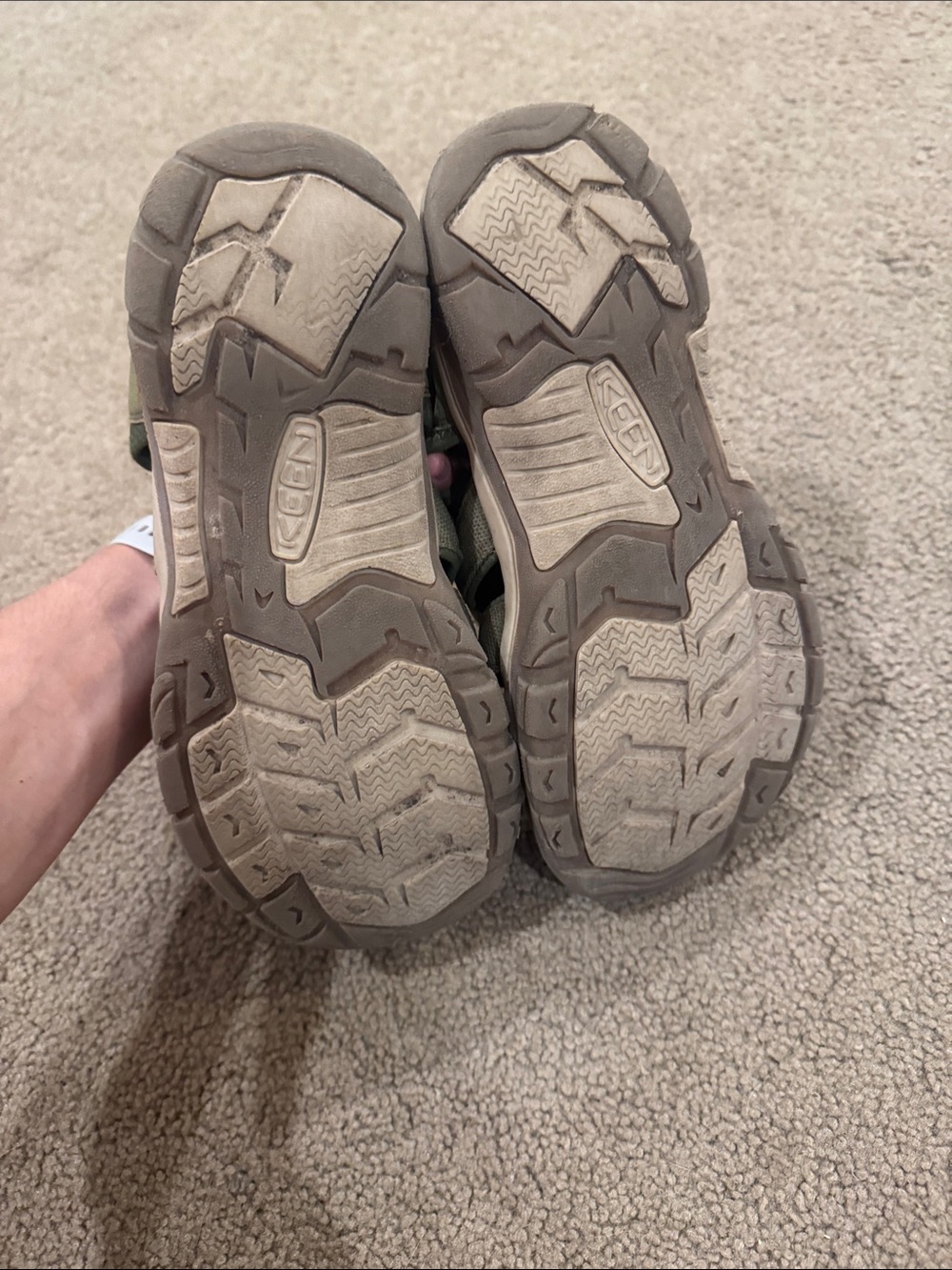 Keen Newport H2 - Big Kids size 7 - Picture 2 of 5